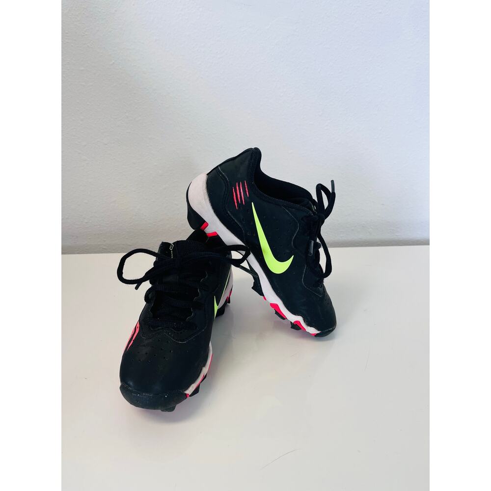 Nike Brevata Soccer Cleats Size 13C